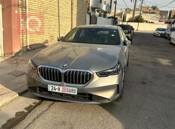 بی ئێم دەبڵیو سیریەس 5 2024  بۆ فرۆشتن لە عێراق -  بەغداد